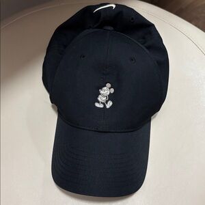 Disney Parks Nike Legacy91 Dri-Fit Golf Hat Black Mickey Mouse Ball Cap.